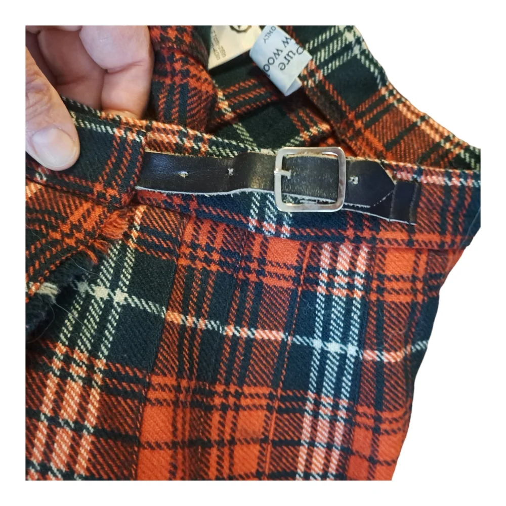 Vintage Wool Pleated Skirt - Picture 4 of 9